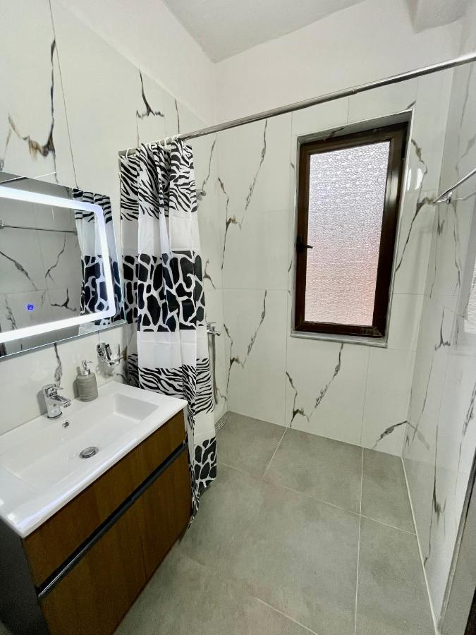 Keon Superb Studio Apartament Tirana Buitenkant foto